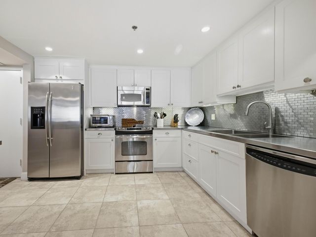 3009 S Ocean Boulevard 205, Highland Beach, FL 33487