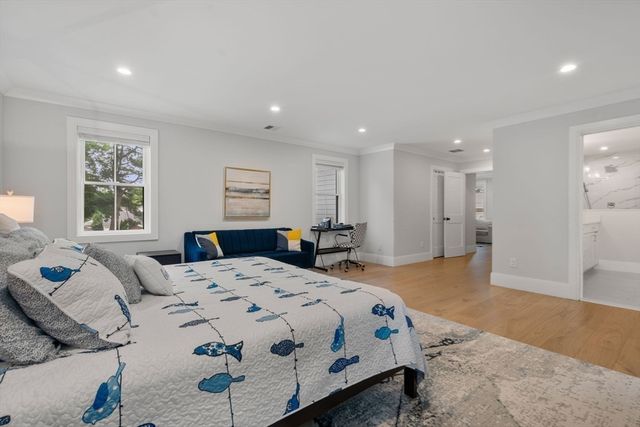 12 South Lincoln St, Natick, MA 01760