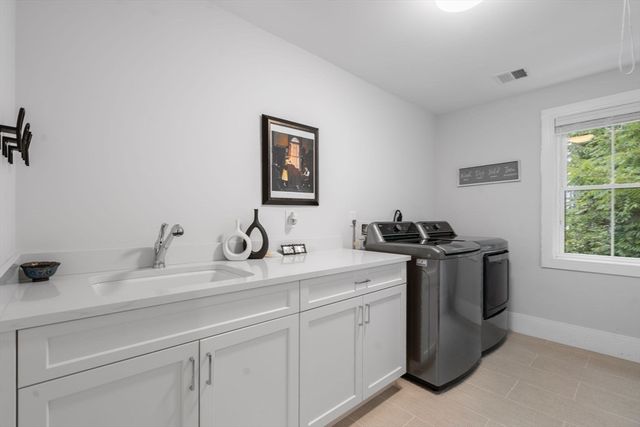 12 South Lincoln St, Natick, MA 01760