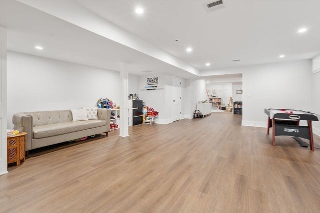 12 South Lincoln St, Natick, MA 01760