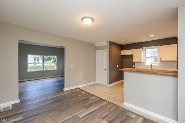 2278 26th Street SW, Akron, OH 44314