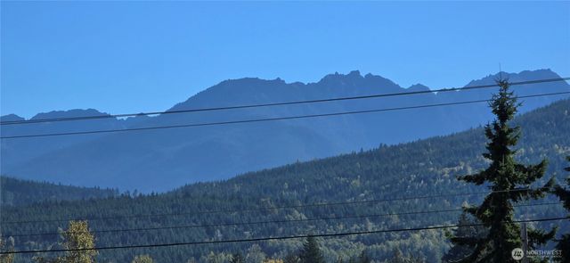 3710 W Edgewood, Port Angeles, WA 98362