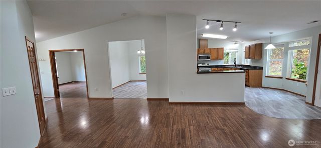 3710 W Edgewood, Port Angeles, WA 98362