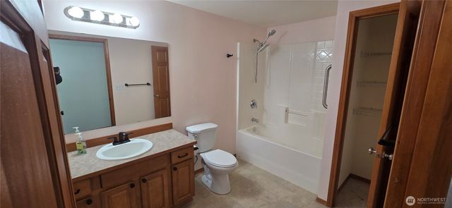 3710 W Edgewood, Port Angeles, WA 98362