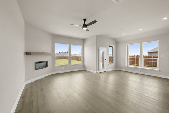 108 Golden Jackal Court, Godley, TX 76044