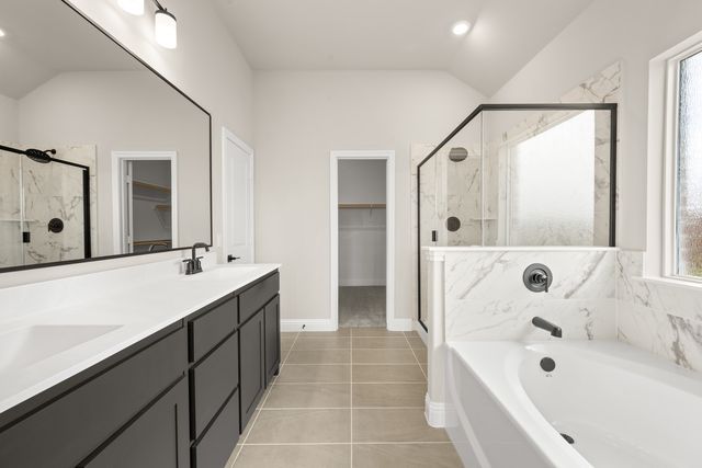 108 Golden Jackal Court, Godley, TX 76044