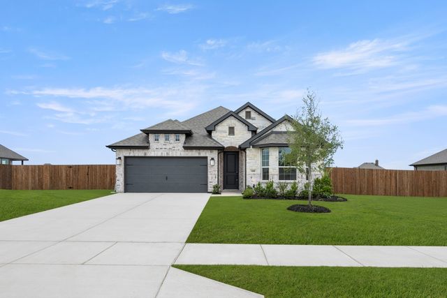 108 Golden Jackal Court, Godley, TX 76044