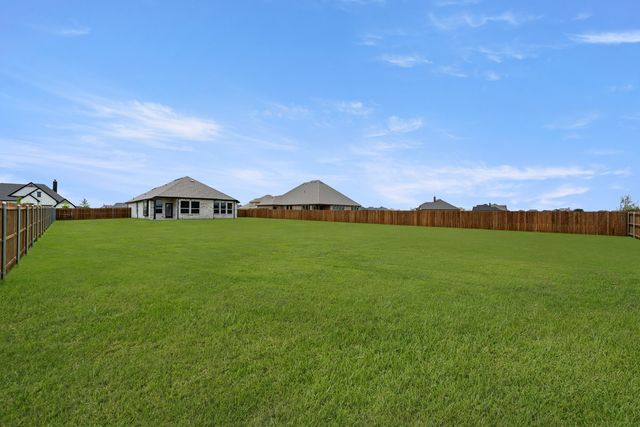 108 Golden Jackal Court, Godley, TX 76044