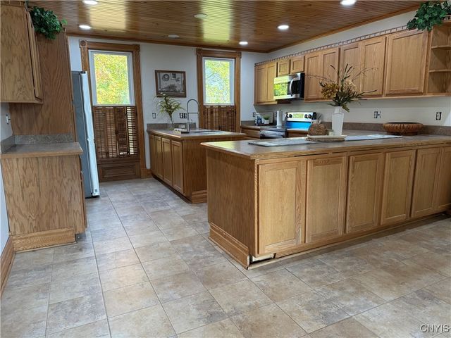 8750 North Main Street, Le Ray, NY 13637