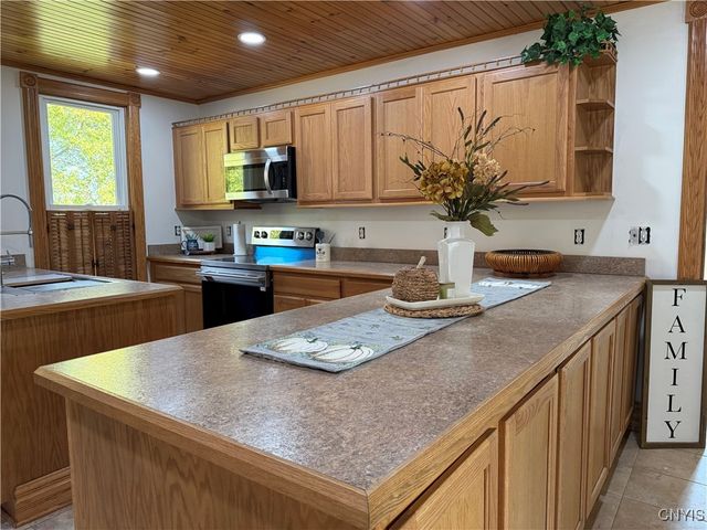 8750 North Main Street, Le Ray, NY 13637