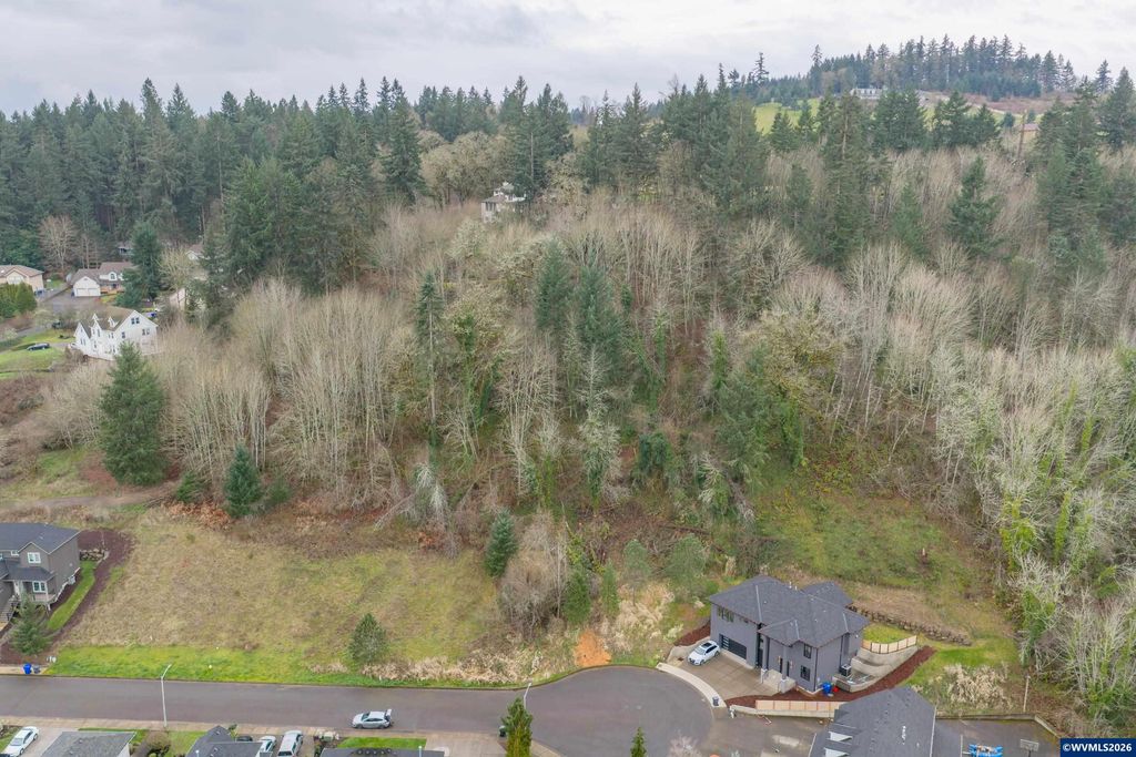 Image 1 of property listing at 2468 Morrow Ct NW, Salem, OR 97304
