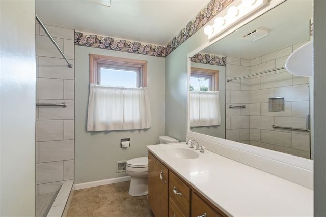 9072 Douglas Avenue, Kalamazoo, MI 49009