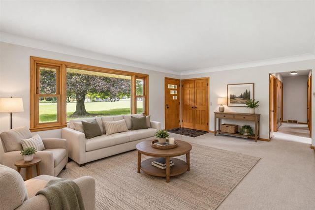 9072 Douglas Avenue, Kalamazoo, MI 49009