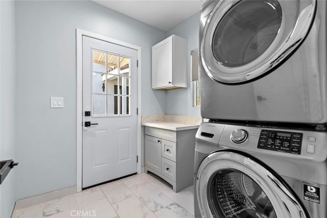 545 Ivy, Glendale, CA 91204