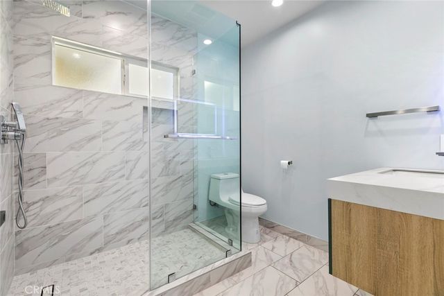 545 Ivy, Glendale, CA 91204