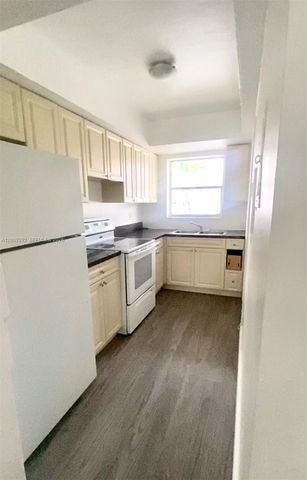 7324 SW 82nd St B206, Miami, FL 33143