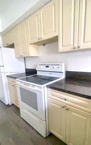 7324 SW 82nd St B206, Miami, FL 33143