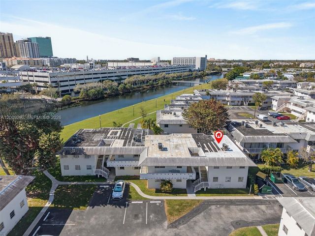 7324 SW 82nd St B206, Miami, FL 33143