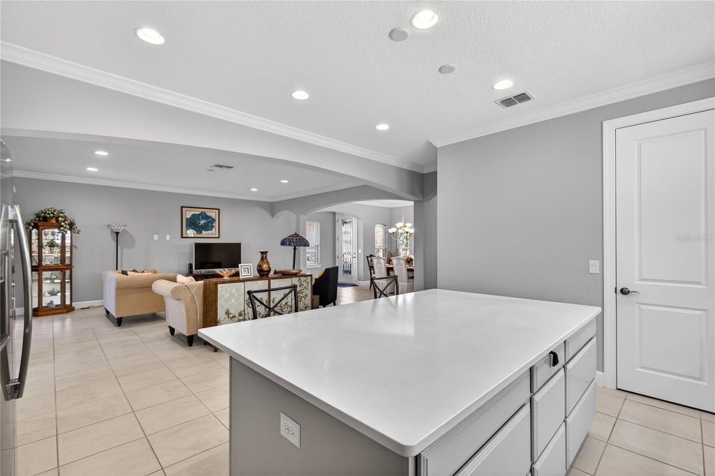 Image 6 of property listing at 1282 ZEEK RIDGE STREET, Clermont, FL 34715