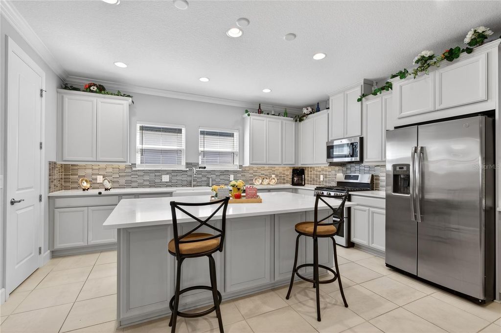 Image 9 of property listing at 1282 ZEEK RIDGE STREET, Clermont, FL 34715