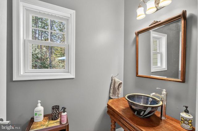 700 BATTLE MOUNTAIN RD, Amissville, VA 20106