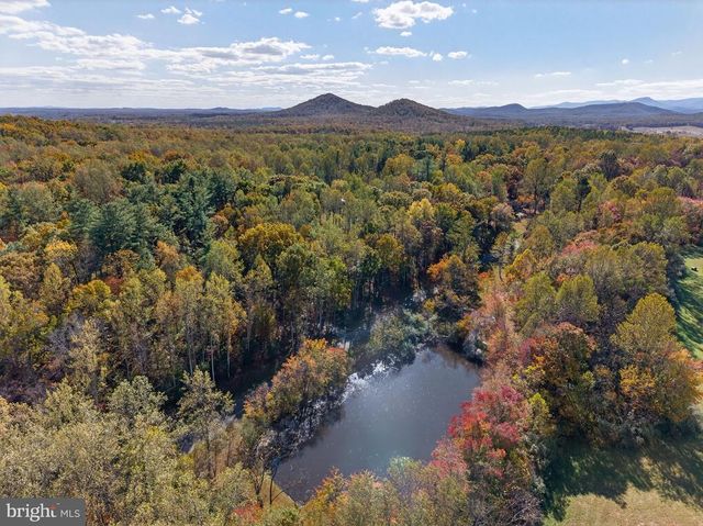 700 BATTLE MOUNTAIN RD, Amissville, VA 20106