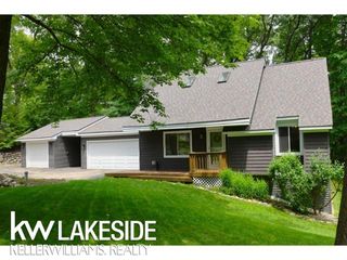 5096 Mohawk Avenue, Independence Twp, MI 48348