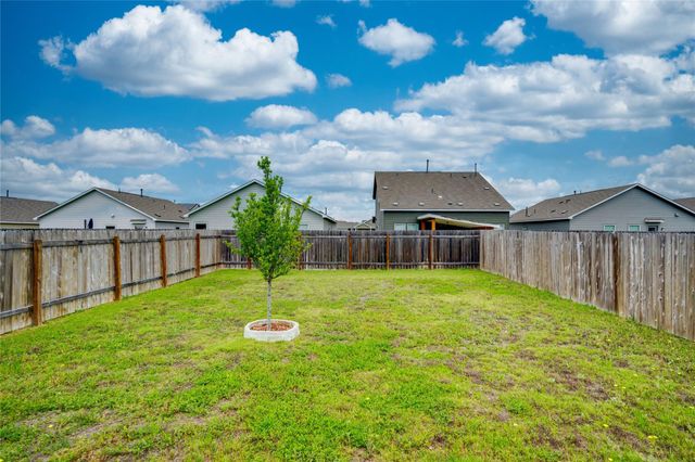 13520 Knights Branch DR, Elgin, TX 78621