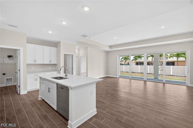 1748 NW 19th ST, Cape Coral, FL 33993