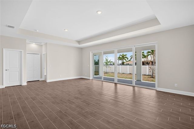 1748 NW 19th ST, Cape Coral, FL 33993