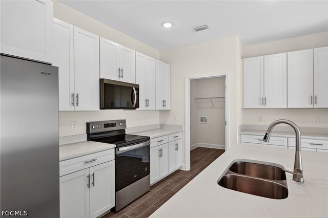 1748 NW 19th ST, Cape Coral, FL 33993