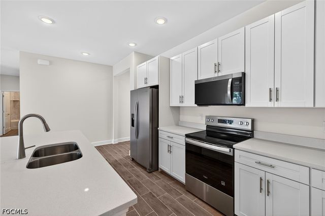 1748 NW 19th ST, Cape Coral, FL 33993