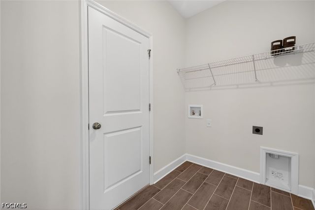 1748 NW 19th ST, Cape Coral, FL 33993