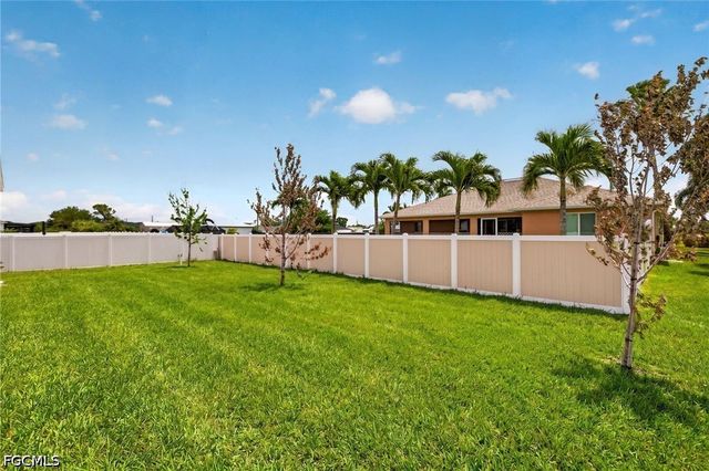 1748 NW 19th ST, Cape Coral, FL 33993