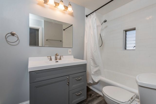 1318 N Jackson Street, Waukegan, IL 60085