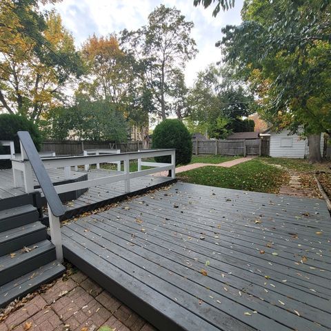 1318 N Jackson Street, Waukegan, IL 60085