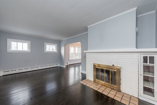 1318 N Jackson Street, Waukegan, IL 60085