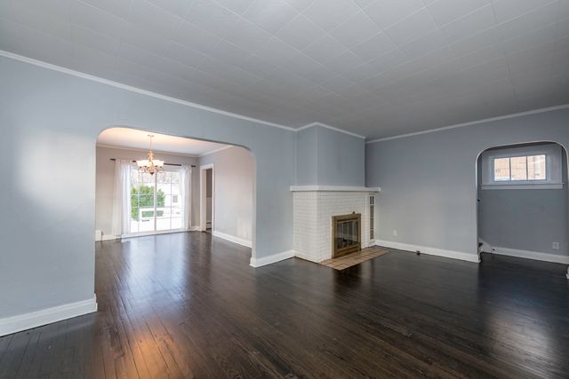 1318 N Jackson Street, Waukegan, IL 60085