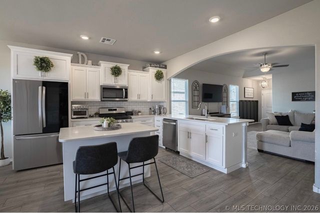 5310 S Andros Avenue, Sand Springs, OK 74063