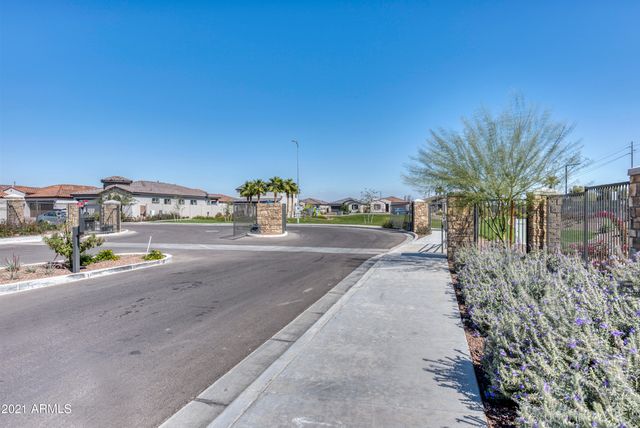 8410 W Palmaire Avenue, Glendale, AZ 85305