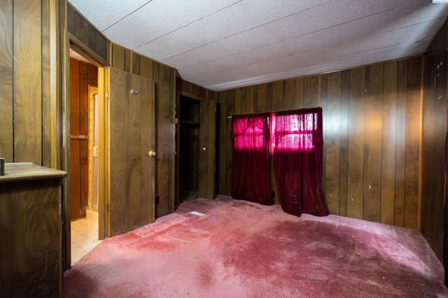 868 N 62nd Avenue, West Richland, WA 99353