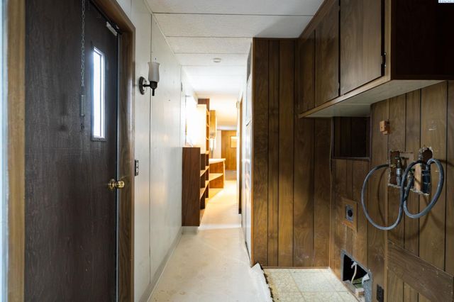 868 N 62nd Avenue, West Richland, WA 99353