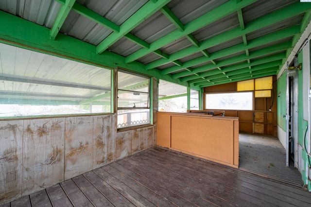 868 N 62nd Avenue, West Richland, WA 99353