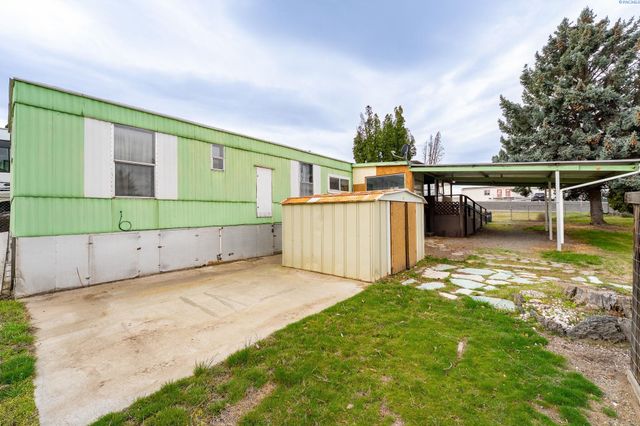 868 N 62nd Avenue, West Richland, WA 99353