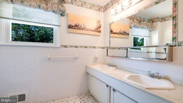 1182 SOMERS RD, Huntingdon Valley, PA 19006