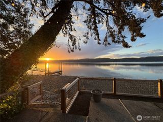 14101 & 14103 E State Route 106, Belfair, WA 98528