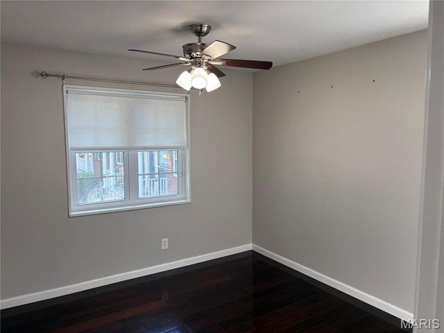 1457 Bobolink Place, St Louis, MO 63144