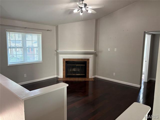 1457 Bobolink Place, St Louis, MO 63144