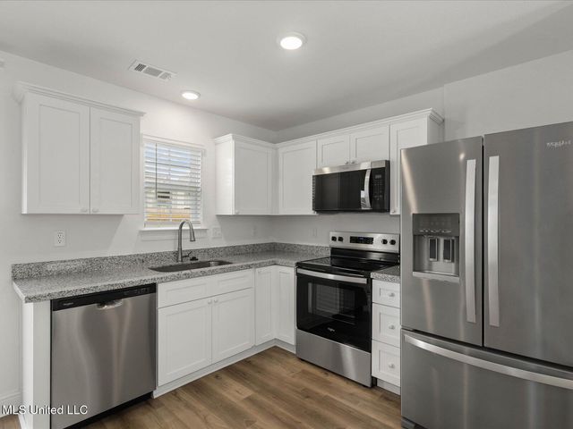 14942 Rowan Oak Street, Gulfport, MS 39503