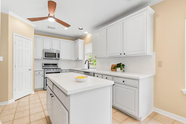 15242 Shapiro Springs Lane, Houston, TX 77095